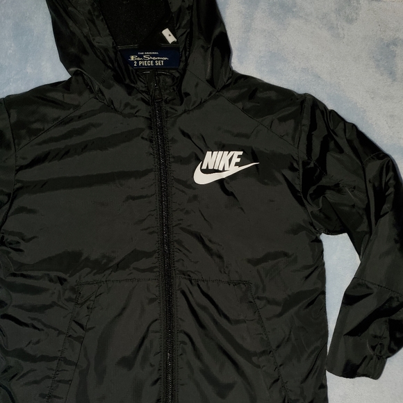 Nike Boys jacket - Picture 1 of 3